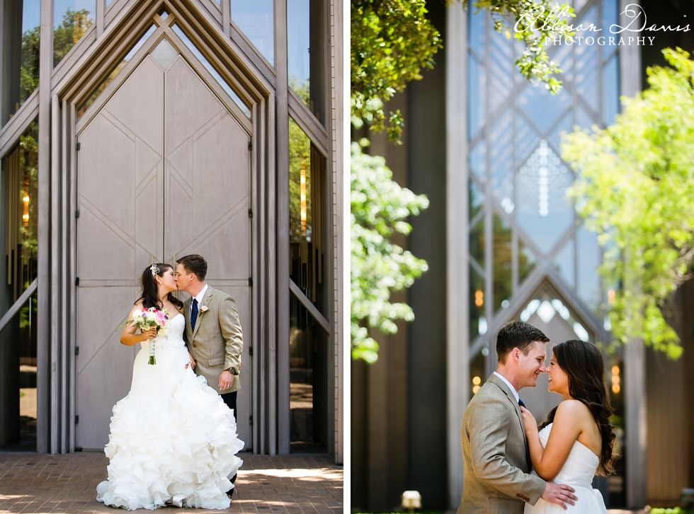 Ashley_Brandon_Fort_Worth_Wedding_Marty_Leonard_Chapel_Joe_T_Garcias_Allison_Davis_Photography_031