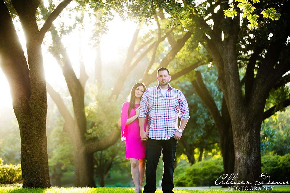 Stephanie_Jonathan_Dallas_Engagement_Portraits_at_Lee_Park_Turtle_Creek_Allison_Davis_Photography_005
