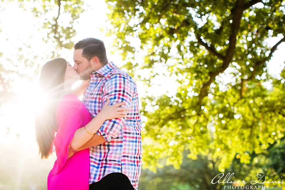 Stephanie_Jonathan_Dallas_Engagement_Portraits_at_Lee_Park_Turtle_Creek_Allison_Davis_Photography_008