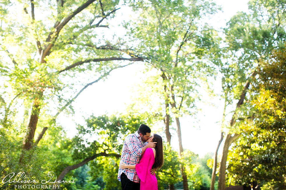 Stephanie_Jonathan_Dallas_Engagement_Portraits_at_Lee_Park_Turtle_Creek_Allison_Davis_Photography_011