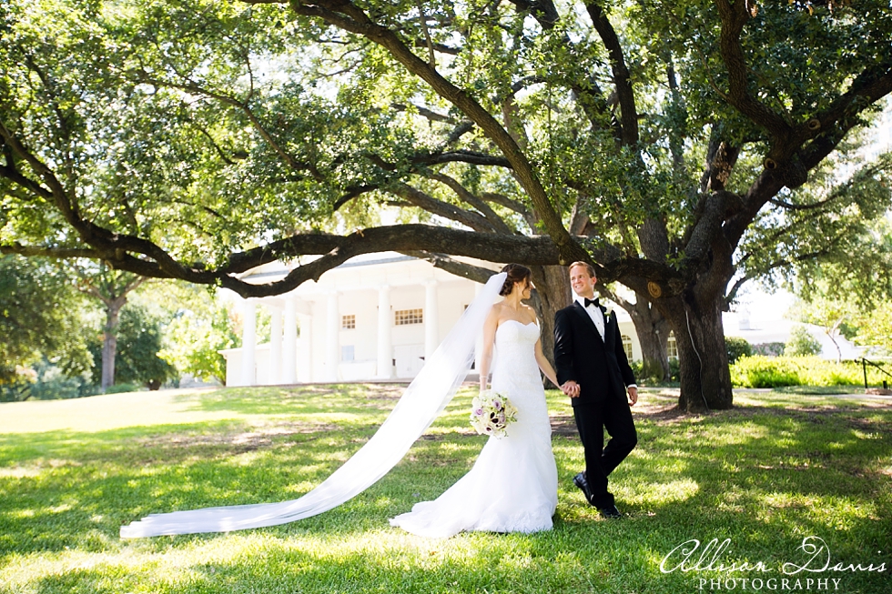 Erin_Andrew_Dallas_Wedding_Perkins_Chapel_Arlington_Hall_Allison_Davis_Photography_0030