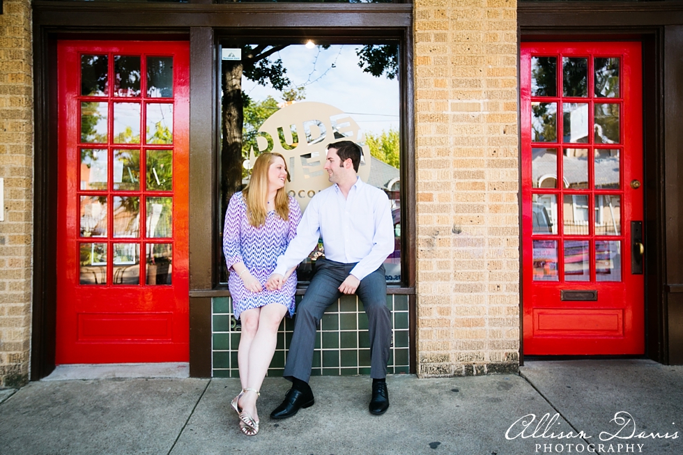 Jennifer_Jonathan_Engagement_Bishop_Arts_Lakeside_Park_AllisonDavisPhotography_0006