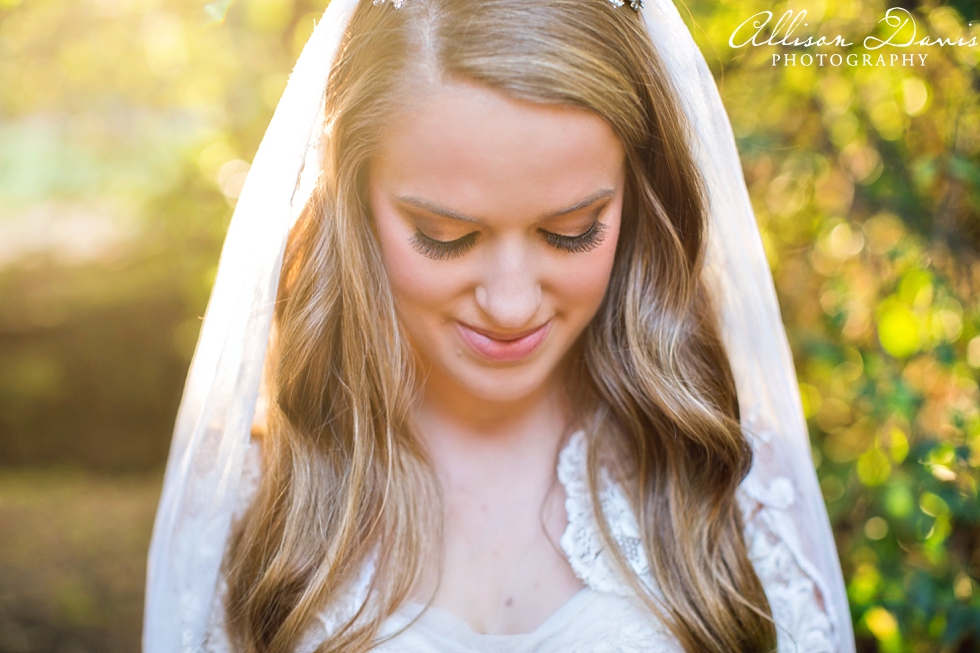 Hayley_Dallas_Bridal_Portraits_Grapevine_Botanical_Gardens_Allison_Davis_Photography_018