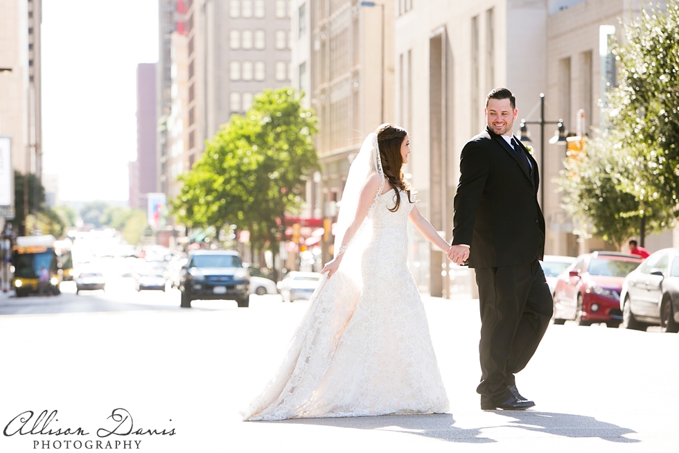 Stephanie_Jonathan_Dallas_Wedding_at_the_Room_on_Main_Allison_Davis_Photography_015