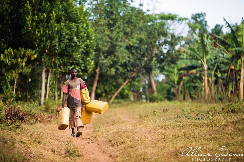 Thirst_Relief_International_Non-Profit_Photographer_Humanitarian_Photography_Uganda_Allison_Davis_Photography_014
