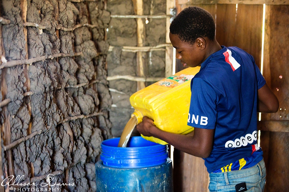 World_Water_Crisis_SON-International_ThirstRelief_Tanzania_Africa_Non-Profit_Humanitarian_Photographer_Allison_Davis_012
