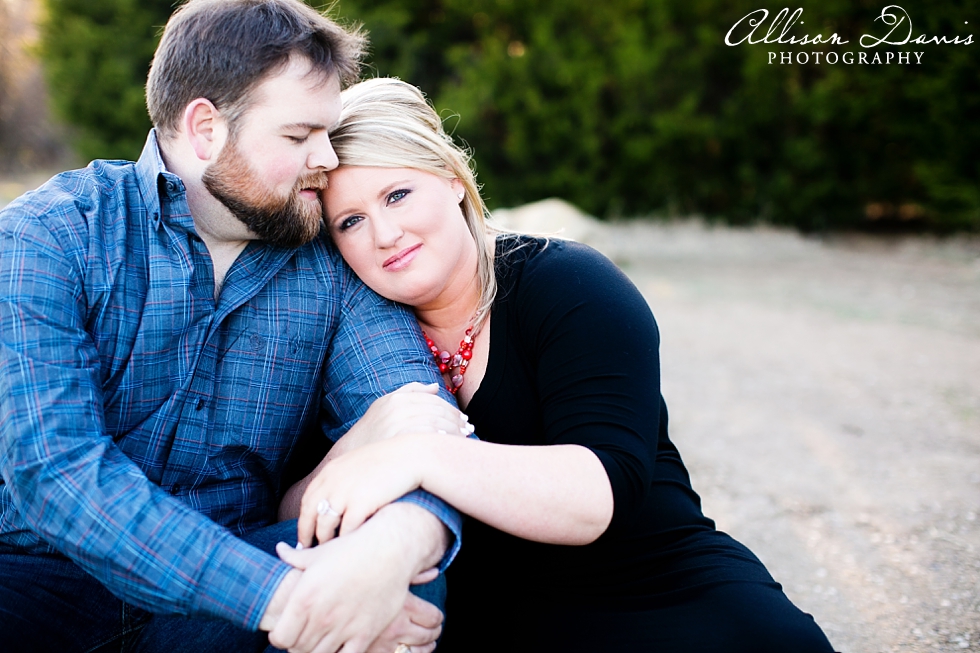 Amanda_Matt_Engagement_Portraits_Arbor_Hills_Nature_Preserve_Allison_Davis_Photography_009