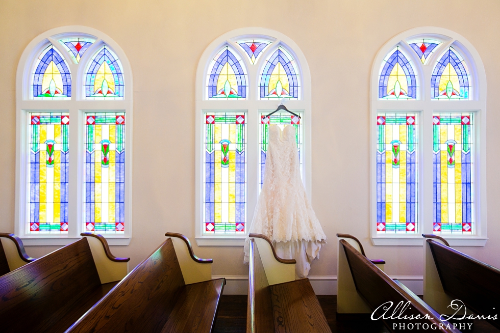 Jaime_Clint_Wedding_Willowood_Ranch_Chapel_North_Texas_Allison_Davis_Photography_002