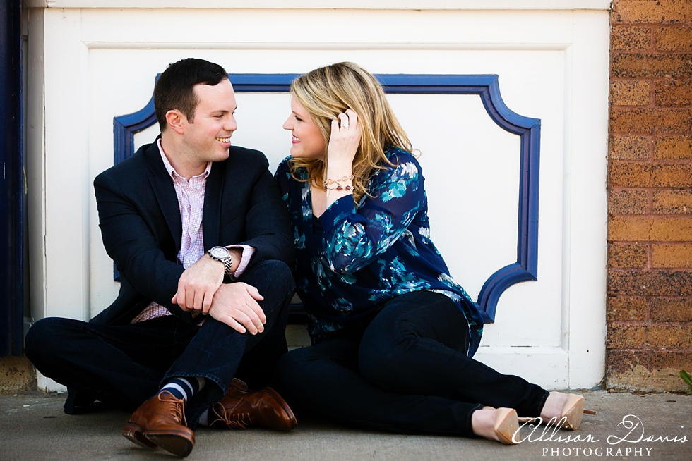 Kaitlin_Brian_Dallas_Engagement_Portraits_Bishop_Arts_District_Allison_Davis_Photography__0008