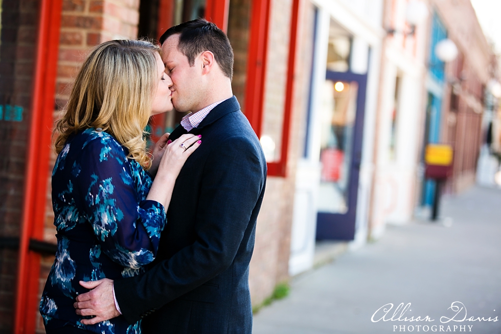 Kaitlin_Brian_Dallas_Engagement_Portraits_Bishop_Arts_District_Allison_Davis_Photography__0012
