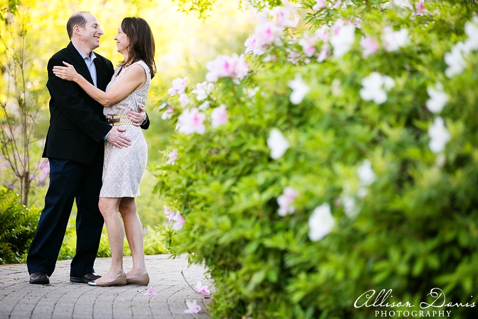 Diane_Ken_Dallas_Engagement_Portraits_AllisonDavisPhotography_001