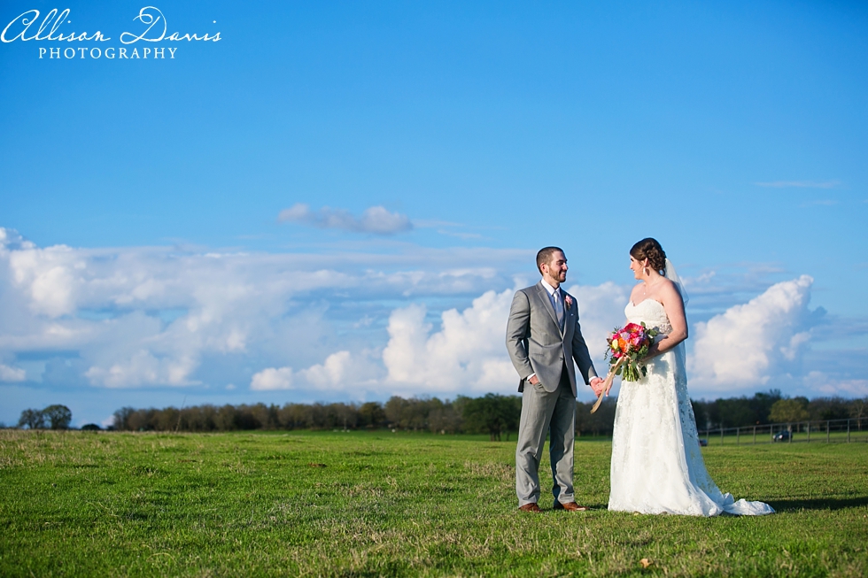 Amanda_James_Wedding_Classic_Oaks_Ranch_Dallas_Wedding_Photographer_AllisonDavisPhotography_036