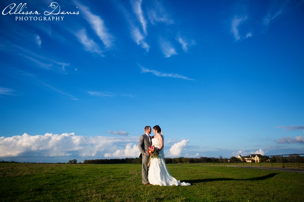Amanda_James_Wedding_Classic_Oaks_Ranch_Dallas_Wedding_Photographer_AllisonDavisPhotography_037