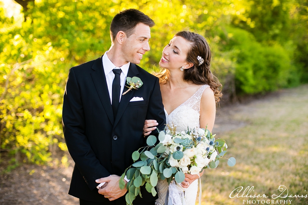 Tina&Larry_Wedding_Bella_Donna_Chapel_KcKinney_Flour_Mill_AllisonDavisPhotography_029
