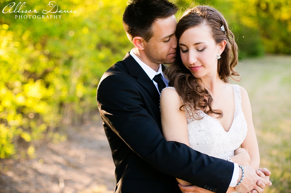 Tina&Larry_Wedding_Bella_Donna_Chapel_KcKinney_Flour_Mill_AllisonDavisPhotography_030