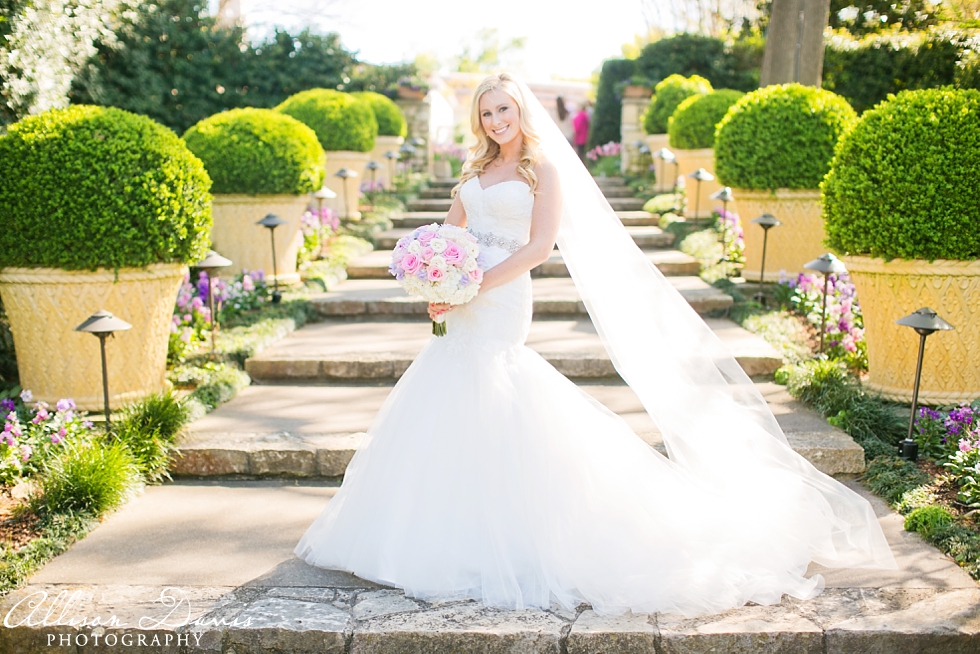 Rachel_Dallas_Bridal_Portraits_Dallas_Arboretum_Allison_Davis_Photography_005