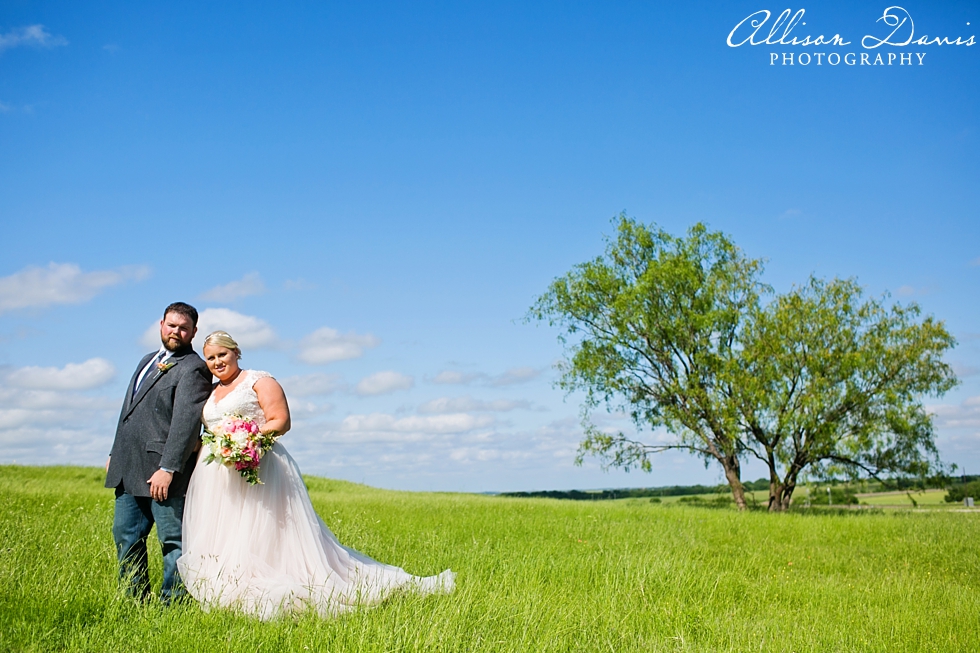 Amanda_Matt_North_Texas_Ranch_Wedding_Allison_Davis_Photography_006