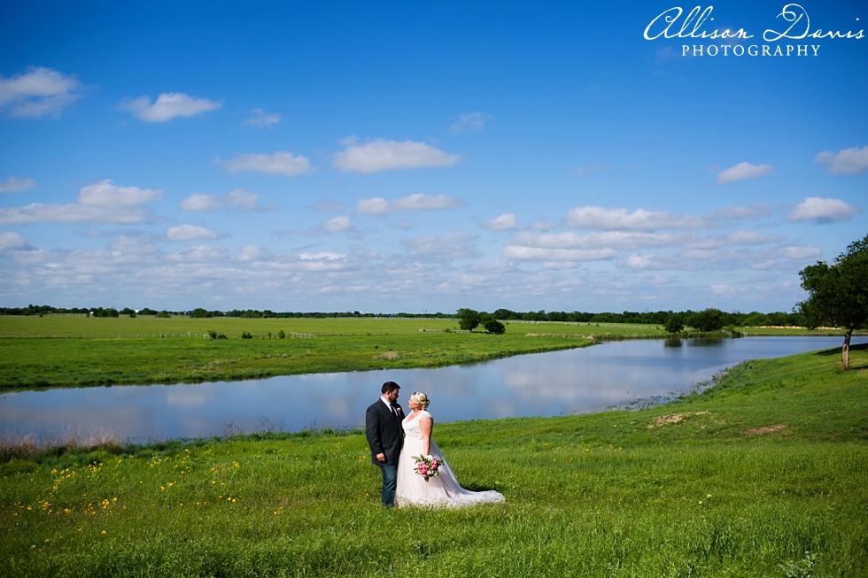 Amanda_Matt_North_Texas_Ranch_Wedding_Allison_Davis_Photography_013