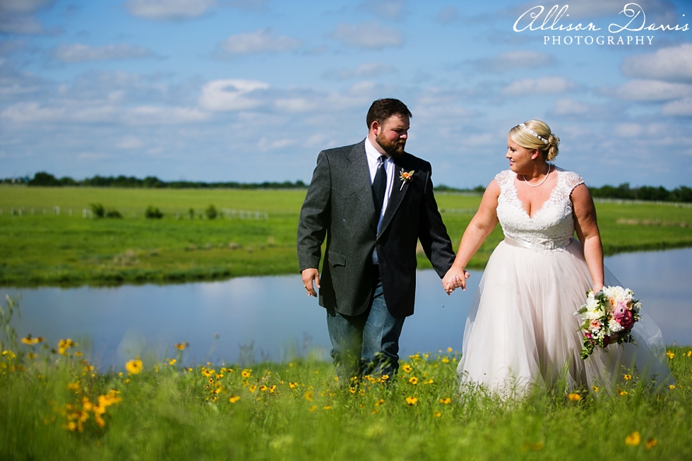 Amanda_Matt_North_Texas_Ranch_Wedding_Allison_Davis_Photography_014