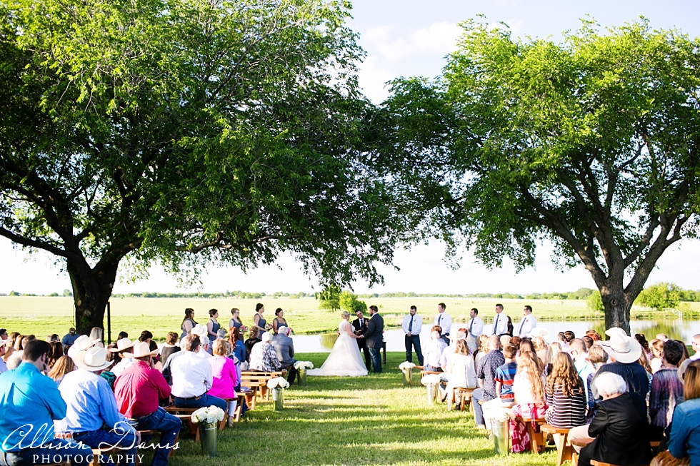 Amanda_Matt_North_Texas_Ranch_Wedding_Allison_Davis_Photography_024