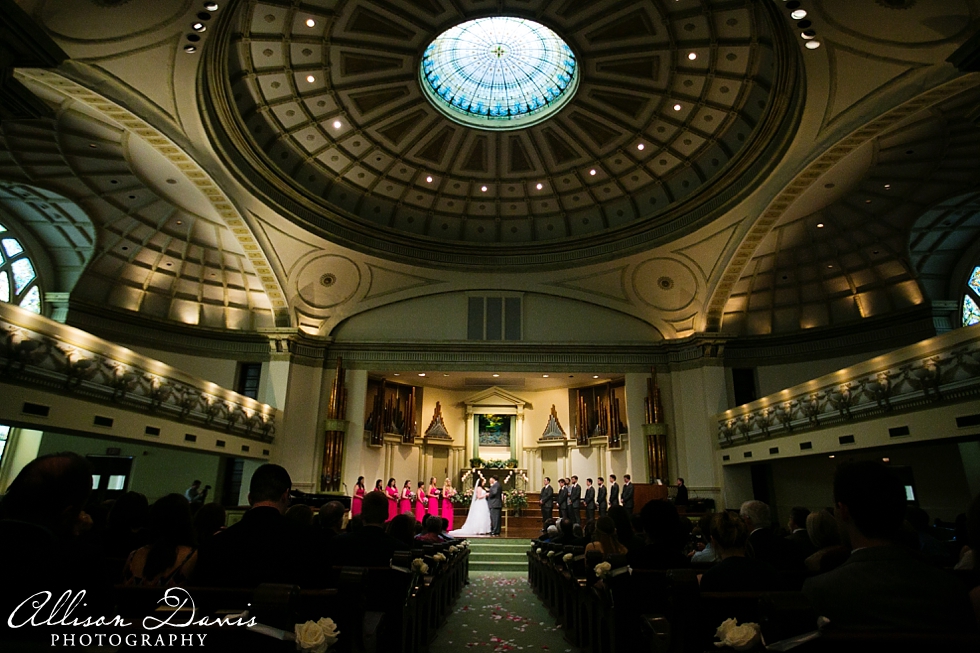 Ariel_Bracken_FBC_Waco_Baylor_Wedding_Allison_Davis_Photography_015