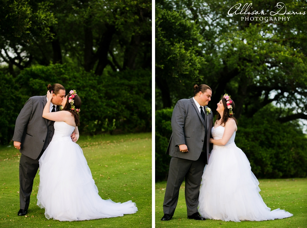 Ariel_Bracken_FBC_Waco_Baylor_Wedding_Allison_Davis_Photography_026