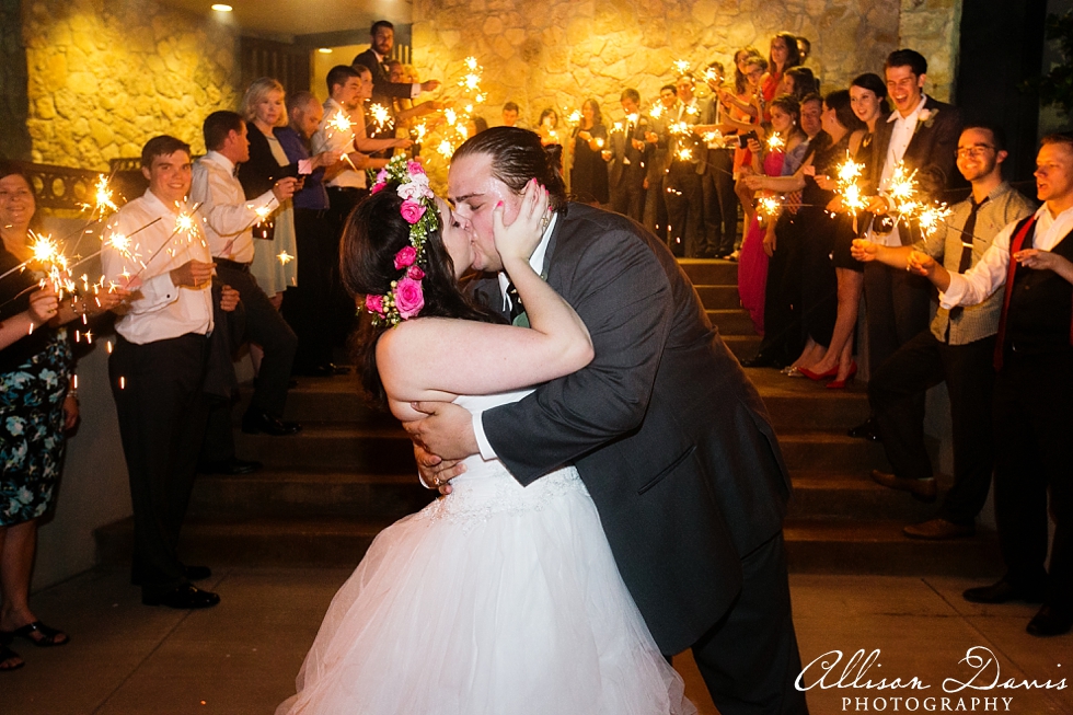 Ariel_Bracken_FBC_Waco_Baylor_Wedding_Allison_Davis_Photography_039