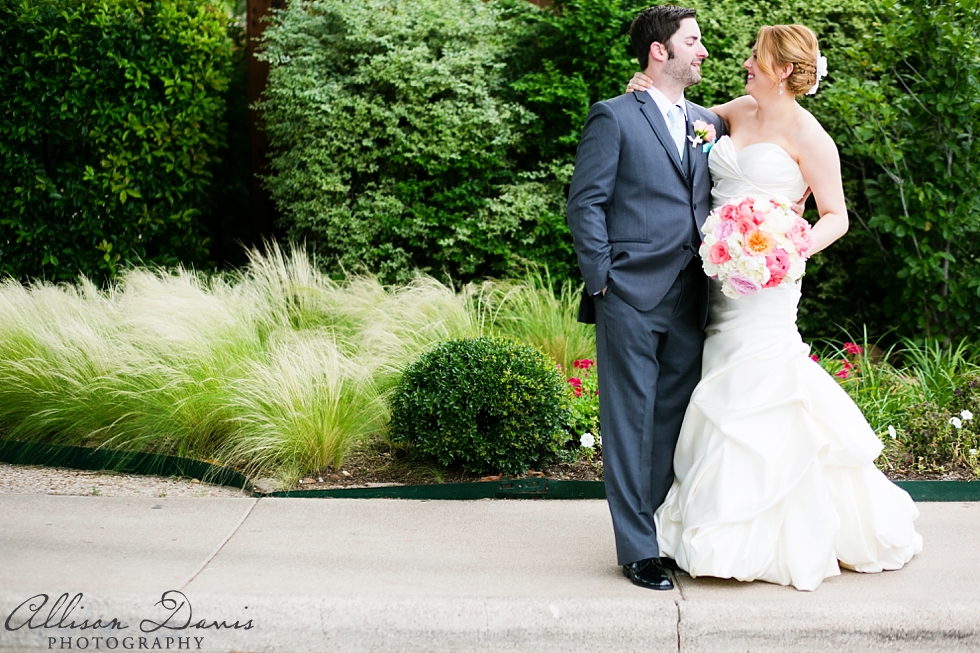 Jennifer_Jonathan_Wedding_Brookhaven_Country_Club_Dallas_AllisonDavisPhotography_013