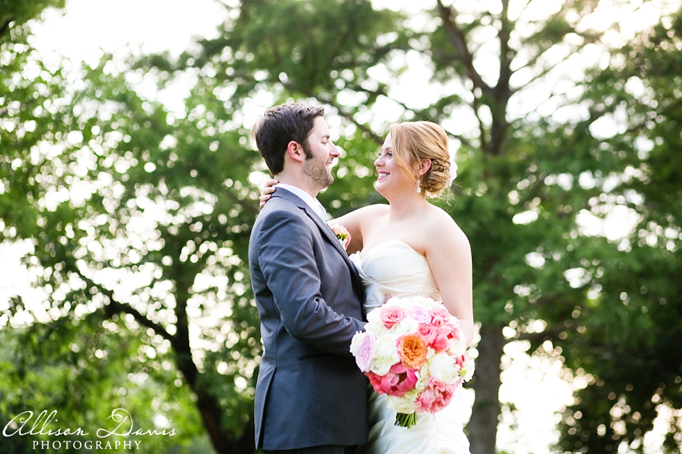 Jennifer_Jonathan_Wedding_Brookhaven_Country_Club_Dallas_AllisonDavisPhotography_018