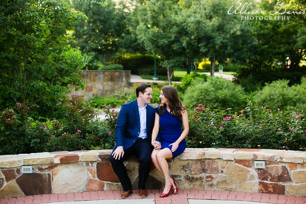 Stephanie_Ross_Dallas_Engagement_Portraits_Arlington_Hall_Klyde_Warren_Park_Allison_Davis_Photography_0008