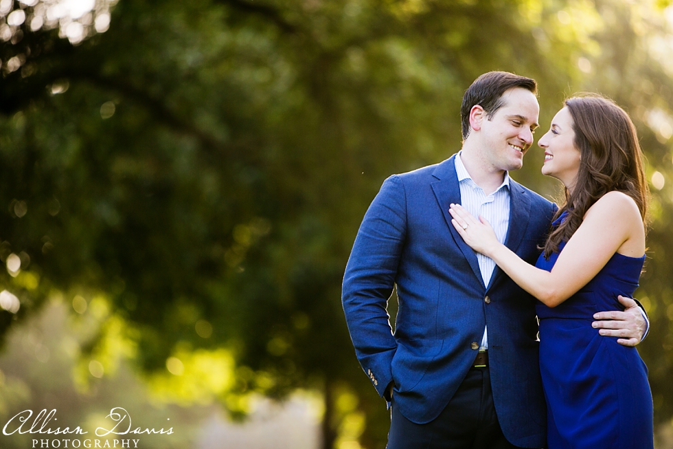 Stephanie_Ross_Dallas_Engagement_Portraits_Arlington_Hall_Klyde_Warren_Park_Allison_Davis_Photography_0010
