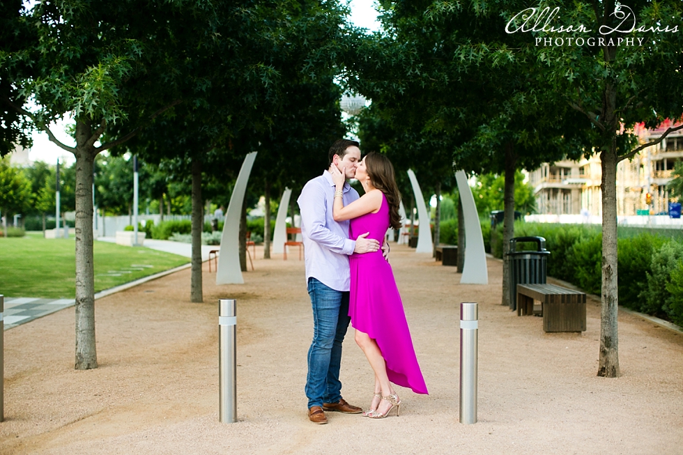 Stephanie_Ross_Dallas_Engagement_Portraits_Arlington_Hall_Klyde_Warren_Park_Allison_Davis_Photography_0016