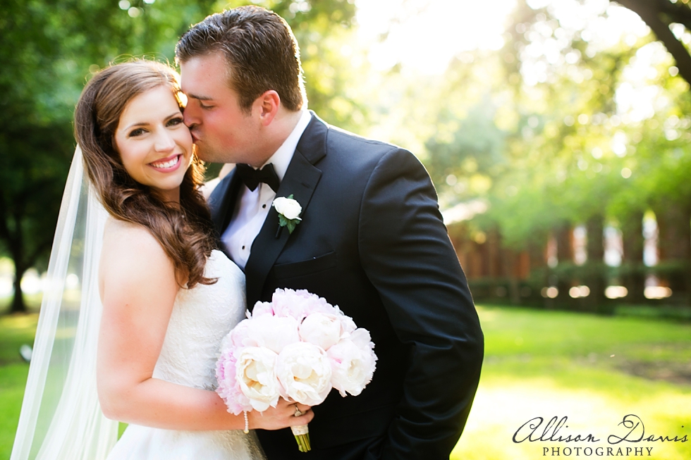 Alex_Mason_Royal_Lane_Baptist_Church_Park_Cities_Club_Wedding_Dallas_Allison_Davis_Photography_0021