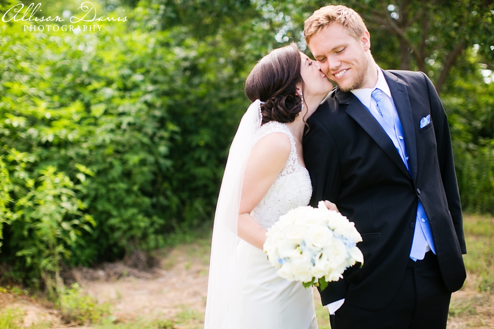 Meredith_Ryan_The_Milestone_Aubrey_Texas_Wedding_Allison_Davis_Photography_0012