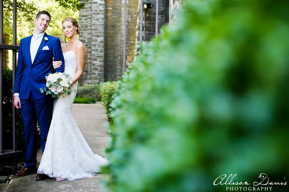 claire_jonathan_wedding_loisperkinschapel_gabrielsprings_allisondavisphotography_017