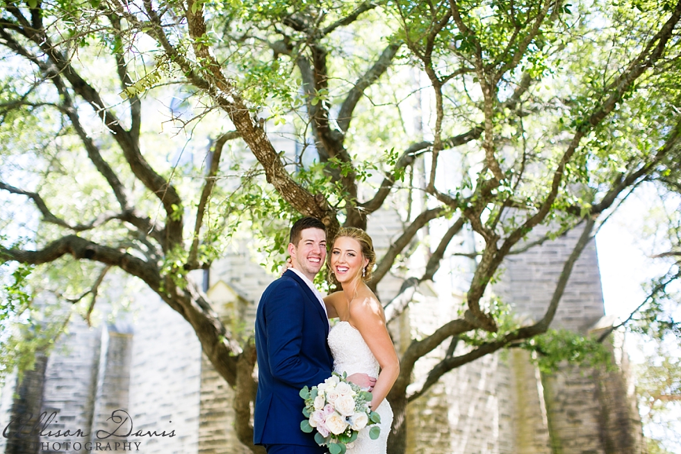 claire_jonathan_wedding_loisperkinschapel_gabrielsprings_allisondavisphotography_021