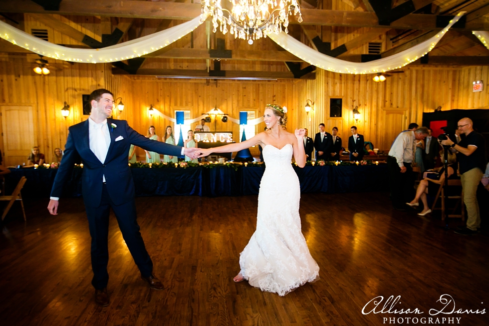 claire_jonathan_wedding_loisperkinschapel_gabrielsprings_allisondavisphotography_047