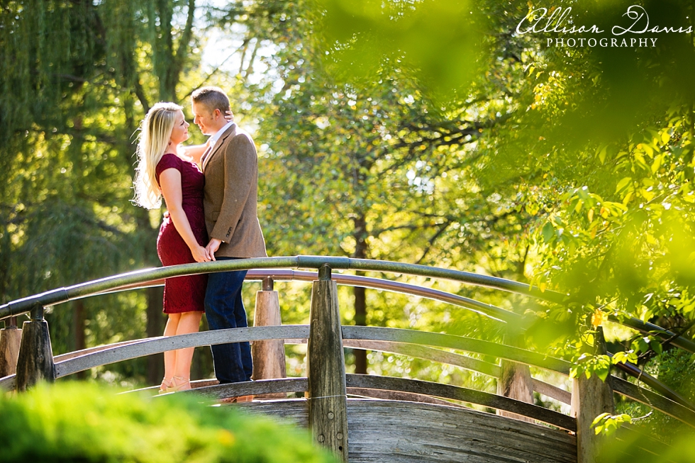 adrienne_cale_engagement_portraits_fort_worth_japanese_gardens_trinity_river_park_allisondavisphotography_001