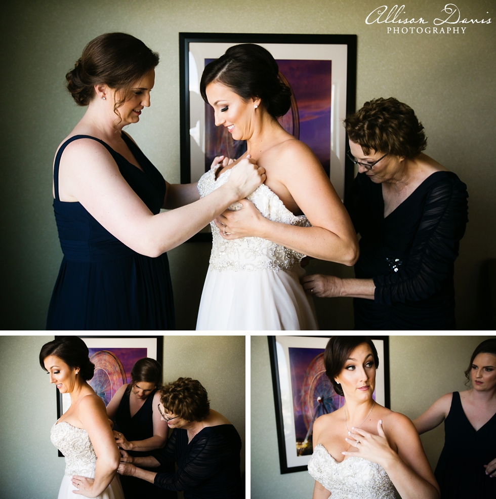 megan_brett_wedding_fumcdallas_roomonmain_004