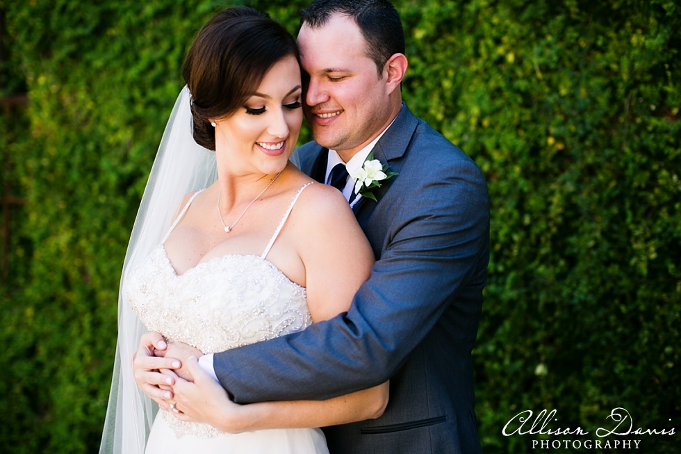 megan_brett_wedding_fumcdallas_roomonmain_009