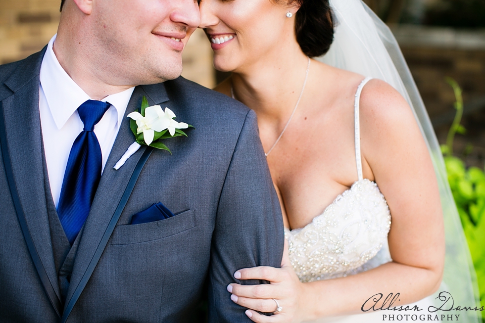 megan_brett_wedding_fumcdallas_roomonmain_013