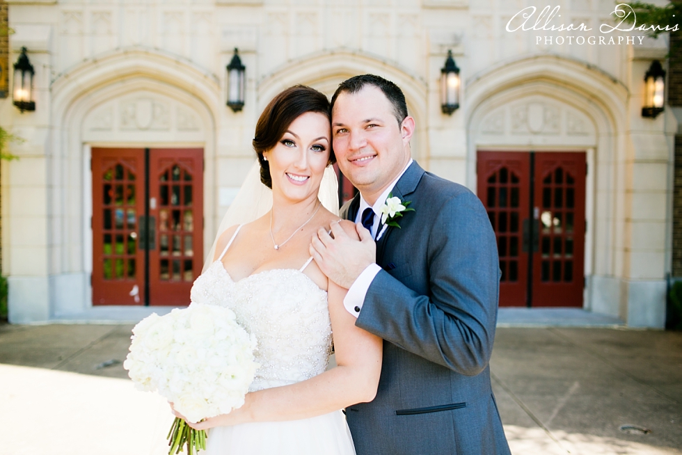 megan_brett_wedding_fumcdallas_roomonmain_017