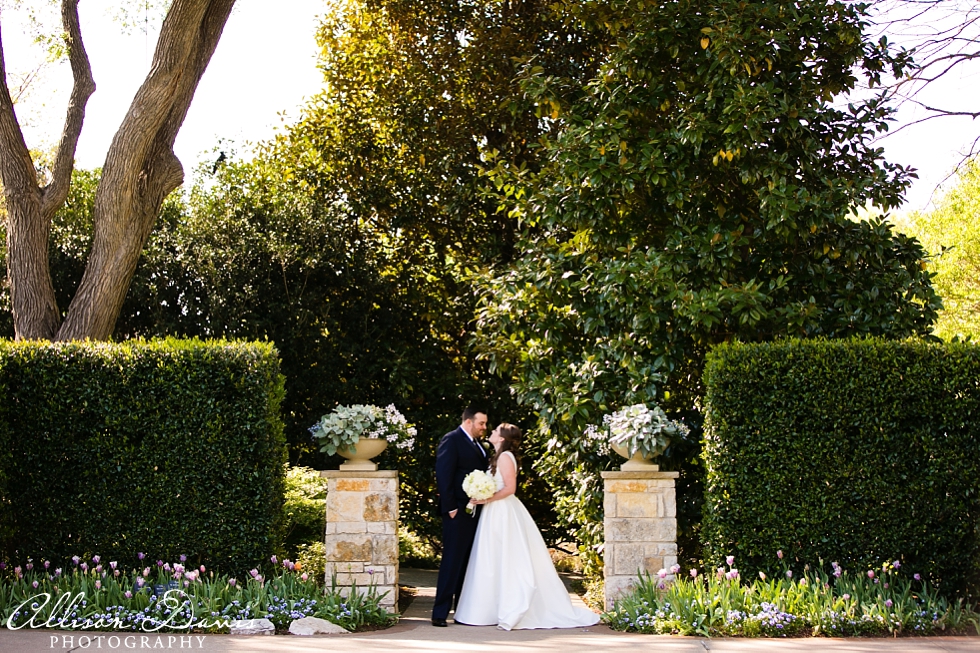 Dani_Chris_Texas_Wedding_Dallas_Arboretum_Allison_Davis_Photography_0015