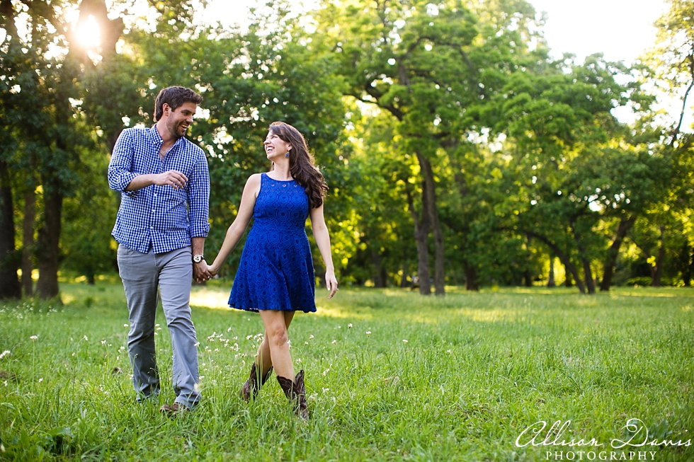 Katy&Jeff_Dallas_Engagement_Portraits_White_Rock_Lake_AllisonDavisPhotography_005