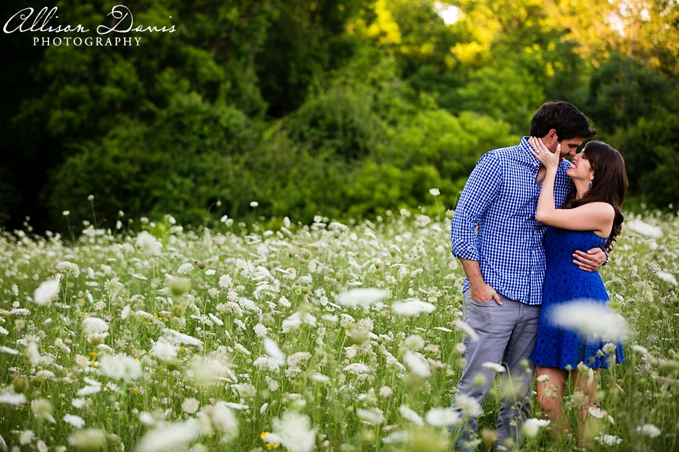 Katy&Jeff_Dallas_Engagement_Portraits_White_Rock_Lake_AllisonDavisPhotography_011