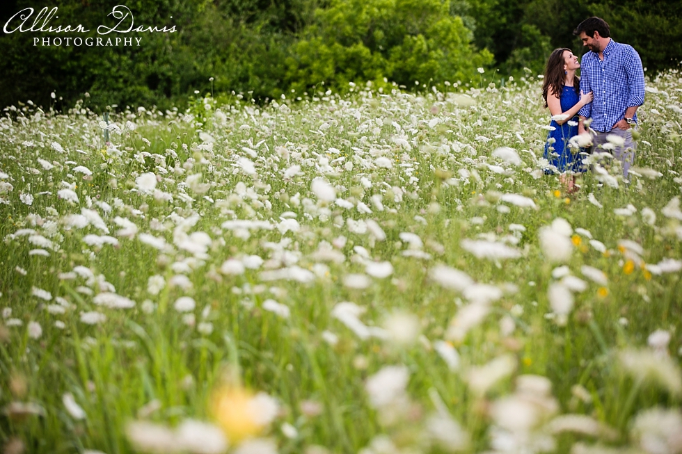 Katy&Jeff_Dallas_Engagement_Portraits_White_Rock_Lake_AllisonDavisPhotography_014