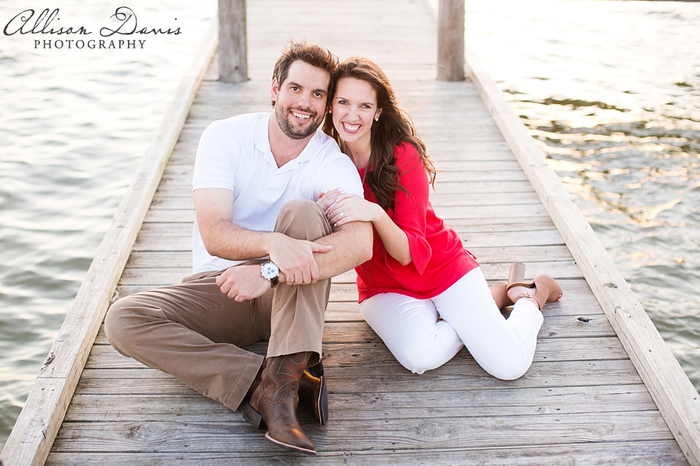 Katy&Jeff_Dallas_Engagement_Portraits_White_Rock_Lake_AllisonDavisPhotography_021