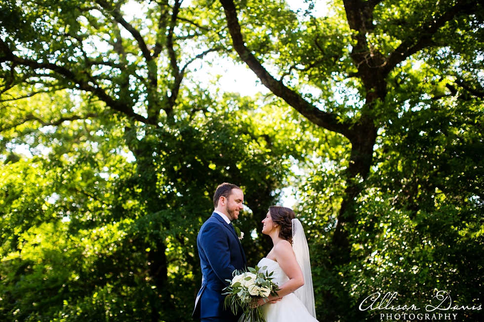 Alyssa_Matt_Wedding_The_Grove_Aubrey_Texas_AllisonDavisPhotography_027