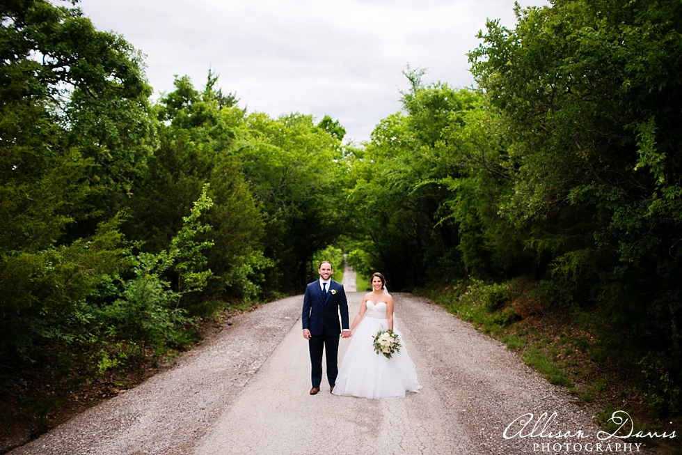 Alyssa_Matt_Wedding_The_Grove_Aubrey_Texas_AllisonDavisPhotography_031