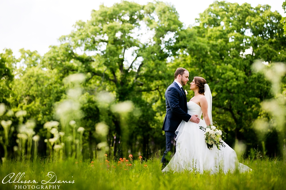 Alyssa_Matt_Wedding_The_Grove_Aubrey_Texas_AllisonDavisPhotography_038